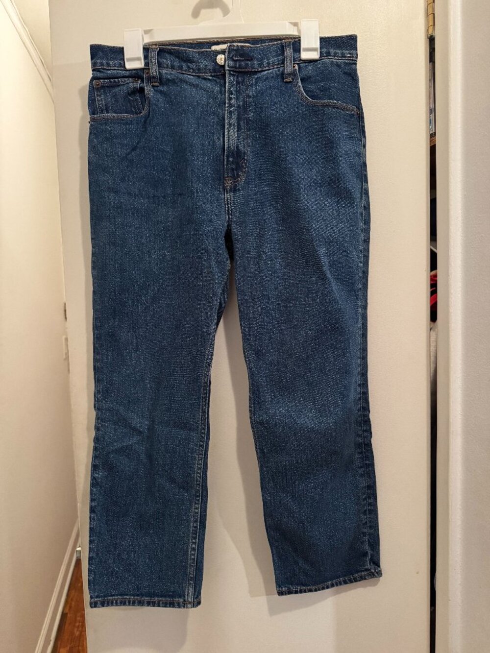 Women's A&F The Ankle Straight Jeans Size 29/8s